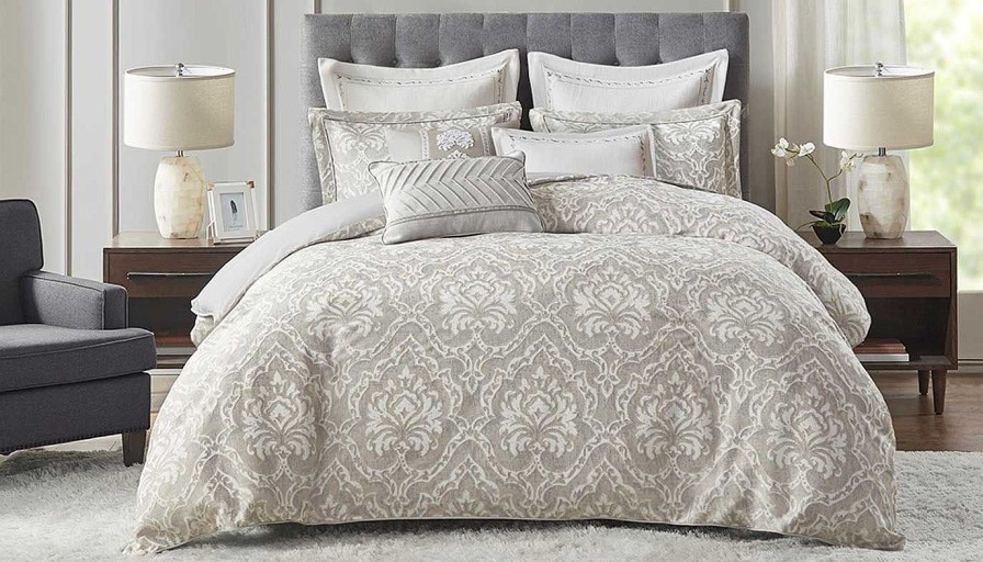 Accents Olliix | Manor Queen Comforter Set