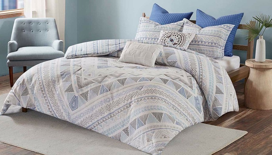 Accents Olliix | Rochelle Reversible Queen 7-Piece Comforter Set