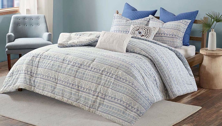 Accents Olliix | Rochelle Reversible King 7-Piece Comforter Set