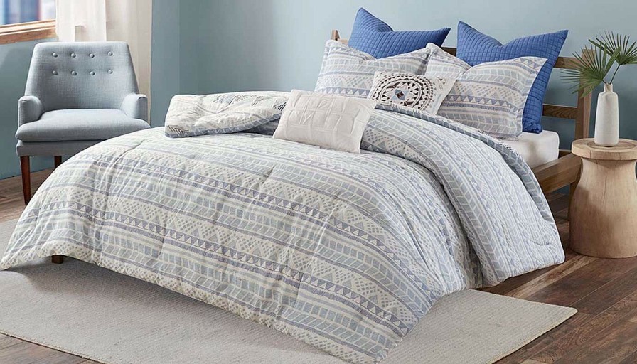 Accents Olliix | Rochelle Reversible Queen 7-Piece Comforter Set