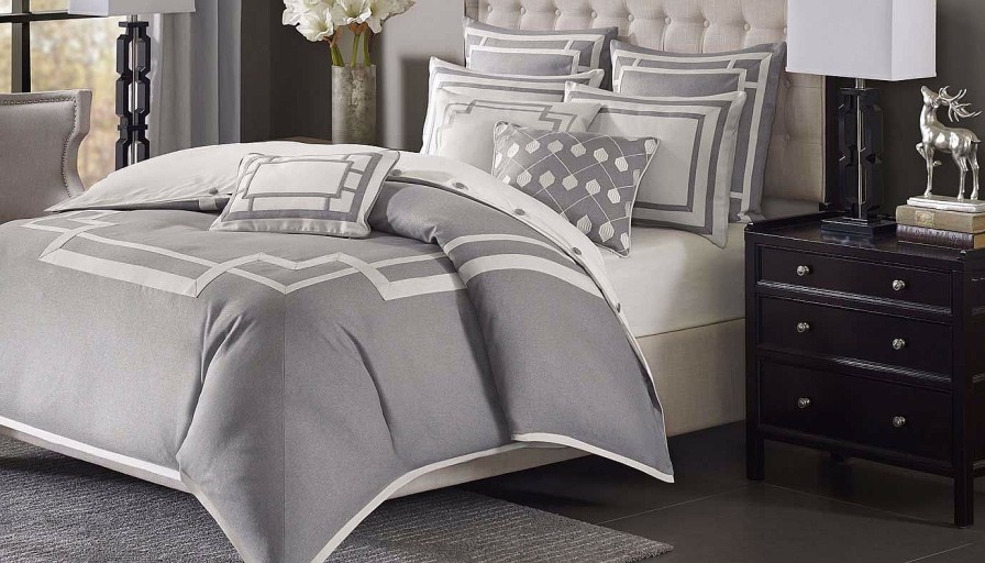 Accents Olliix | Savoy Comforter Set