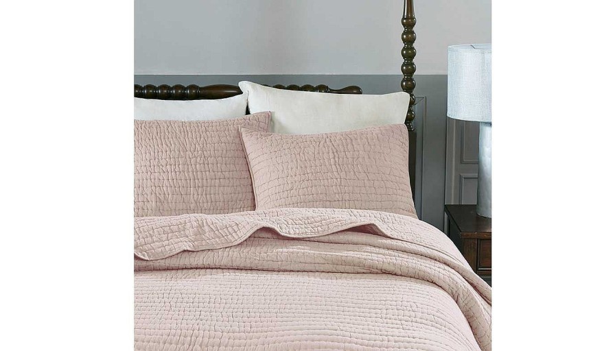 Accents Olliix | Serene Cotton Hand Quilted Blush Coverlet Set